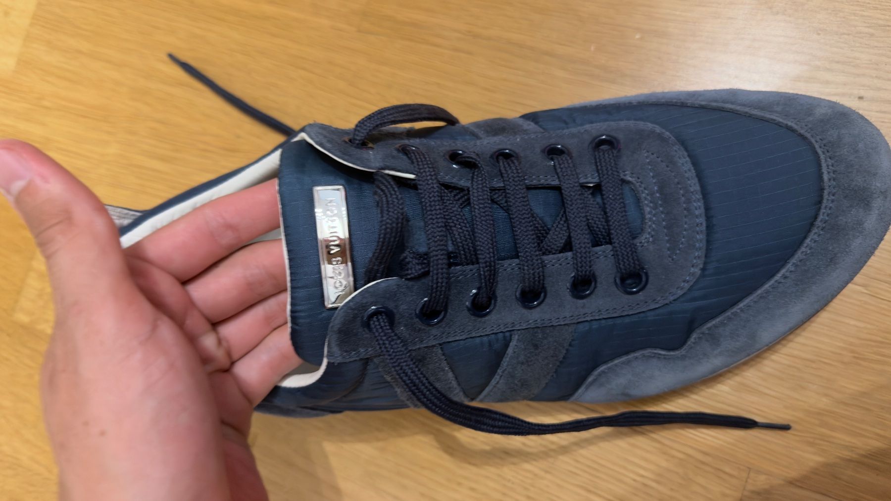 Louis Vuitton Chaussures hommes: Louis Vuitton Runner active – D'occasion à Basel par nic_b7zc 3