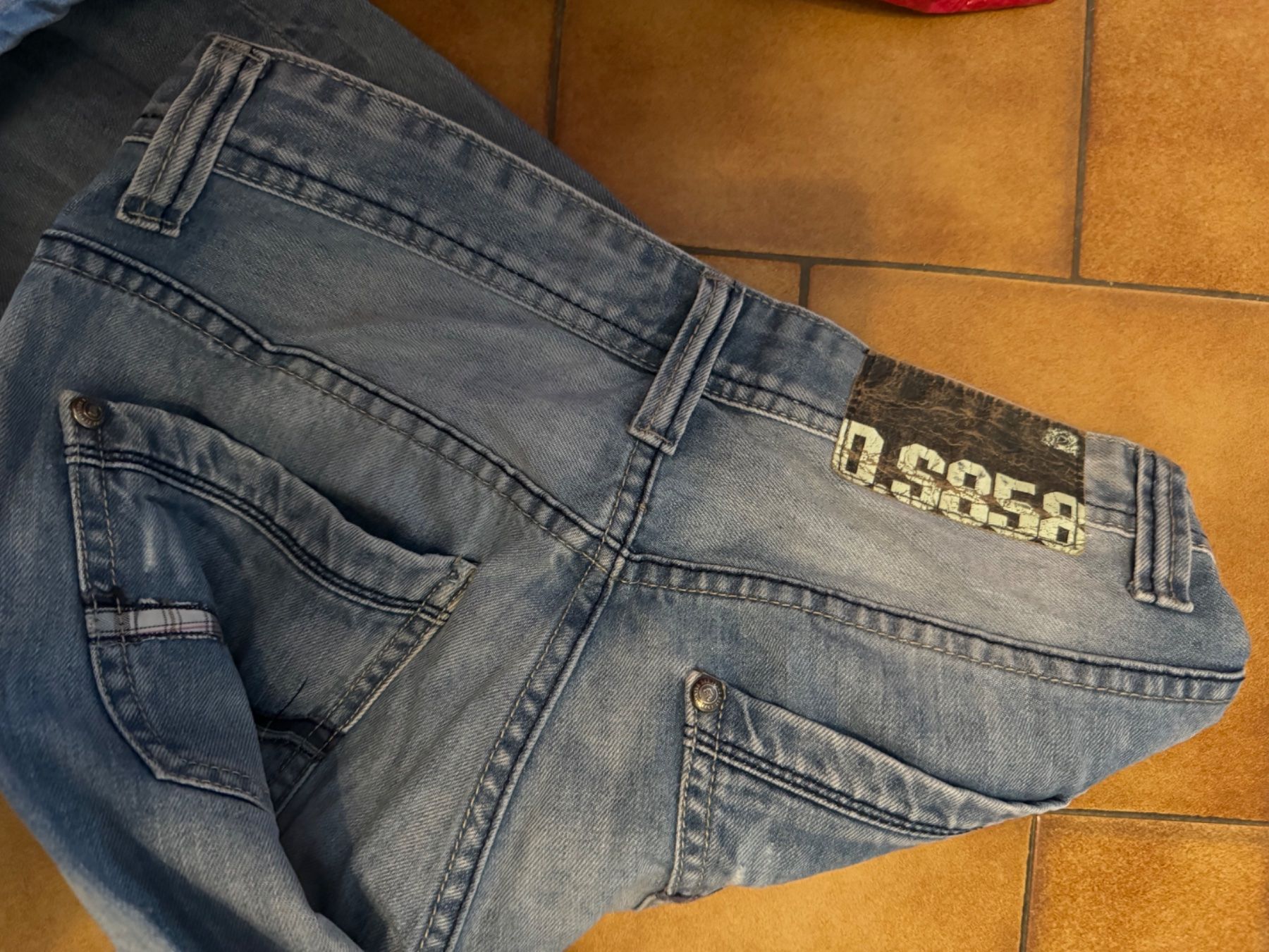 Pantaloni: Short taille 30 pose à plas 38 cm – Usato da Veyrier venduto da kimedovapa 2
