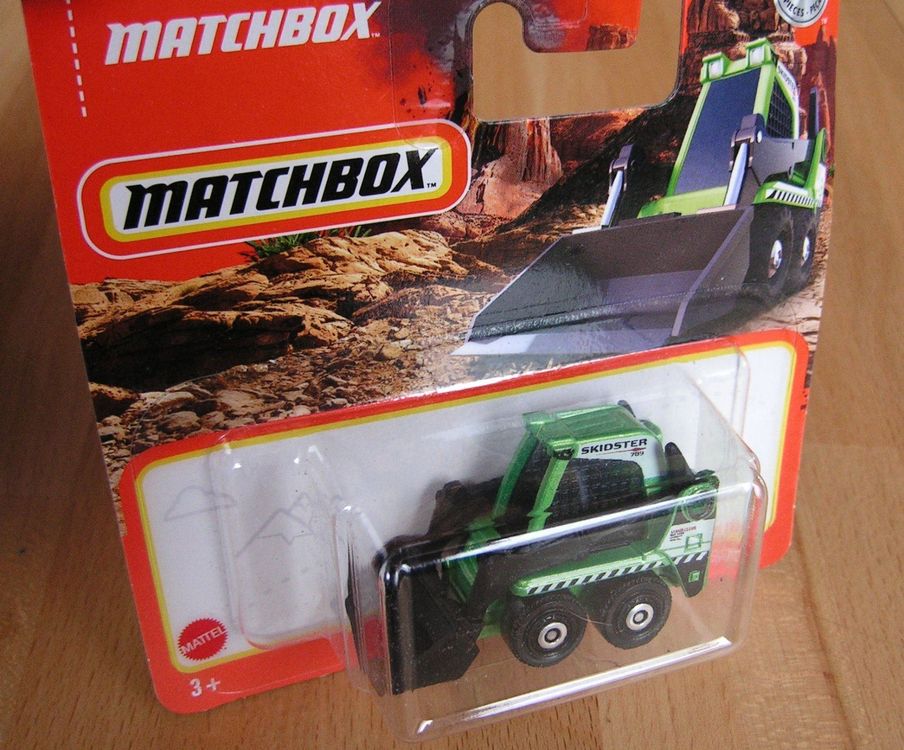 Matchbox fém kisautó - Skidster - Gyerekajándék