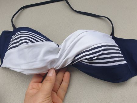 BIKINI BUSTIER 38 PAR PIERRE MARTINEZ 120 chf BADEKLEID BH M
