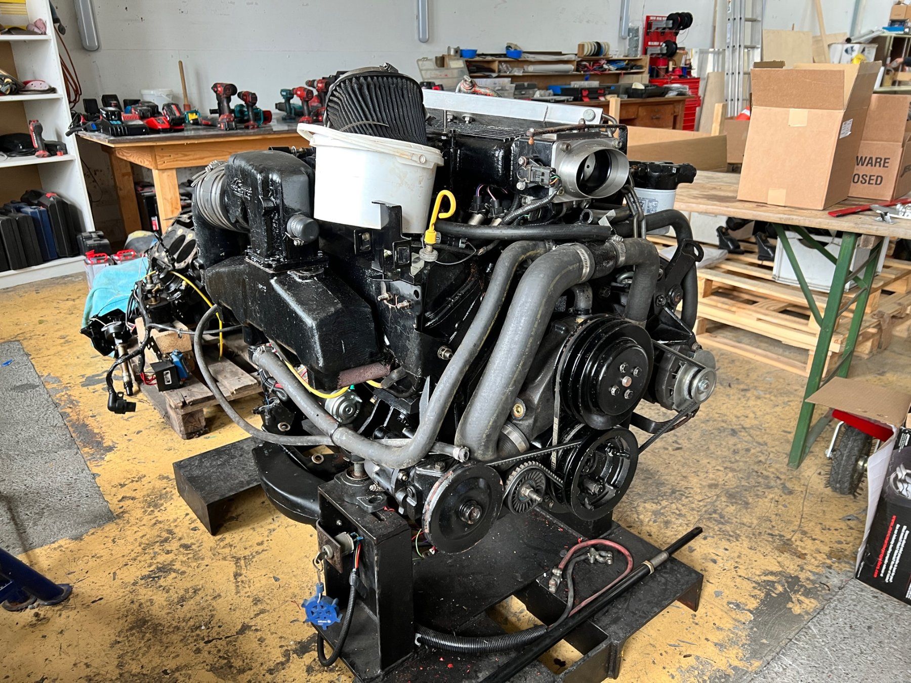 Mercury Moteurs: MERCRUISER BIG BLOCK 8,2 EFI RACING EINSPRITZUNG – D'occasion à Avenches par BOOTTRANSPORTE 3