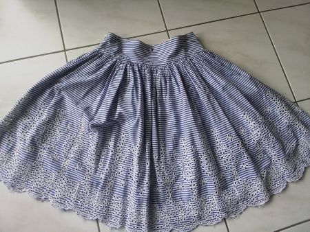 Guess Rock Sommerrock blau/weiss Gr.S Top Zustand!