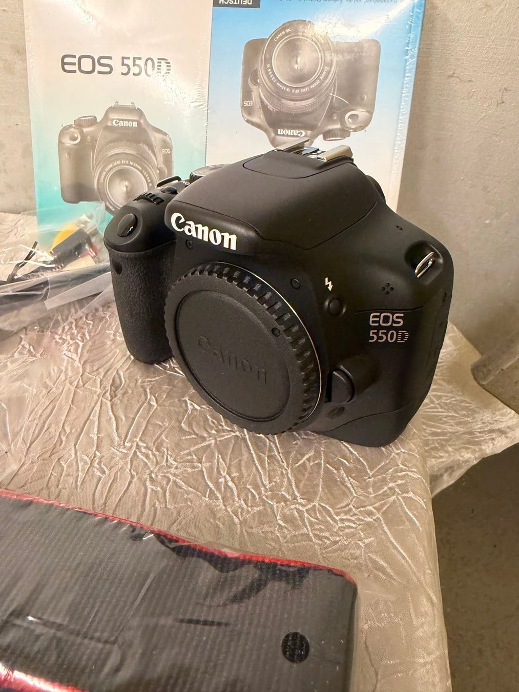 Canon Fotocamera: Canon EOS 550D Kit mit EF-S 18-55 IS Objektiv – Nuovo (secondo la descrizione) da Schlieren venduto da Stadtammannamt_8952 2