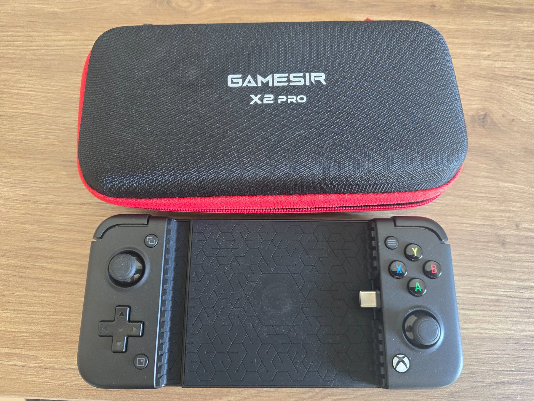 Giochi: GameSir X2 Pro Mobile Controller mit Case guter Zustand – Nuovo (secondo la descrizione) da Frauenfeld venduto da gus_6cbc