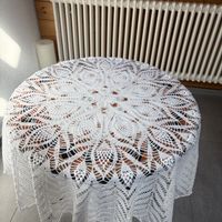 Gehäkelte Tischdecke weiss rund Handarbeit 