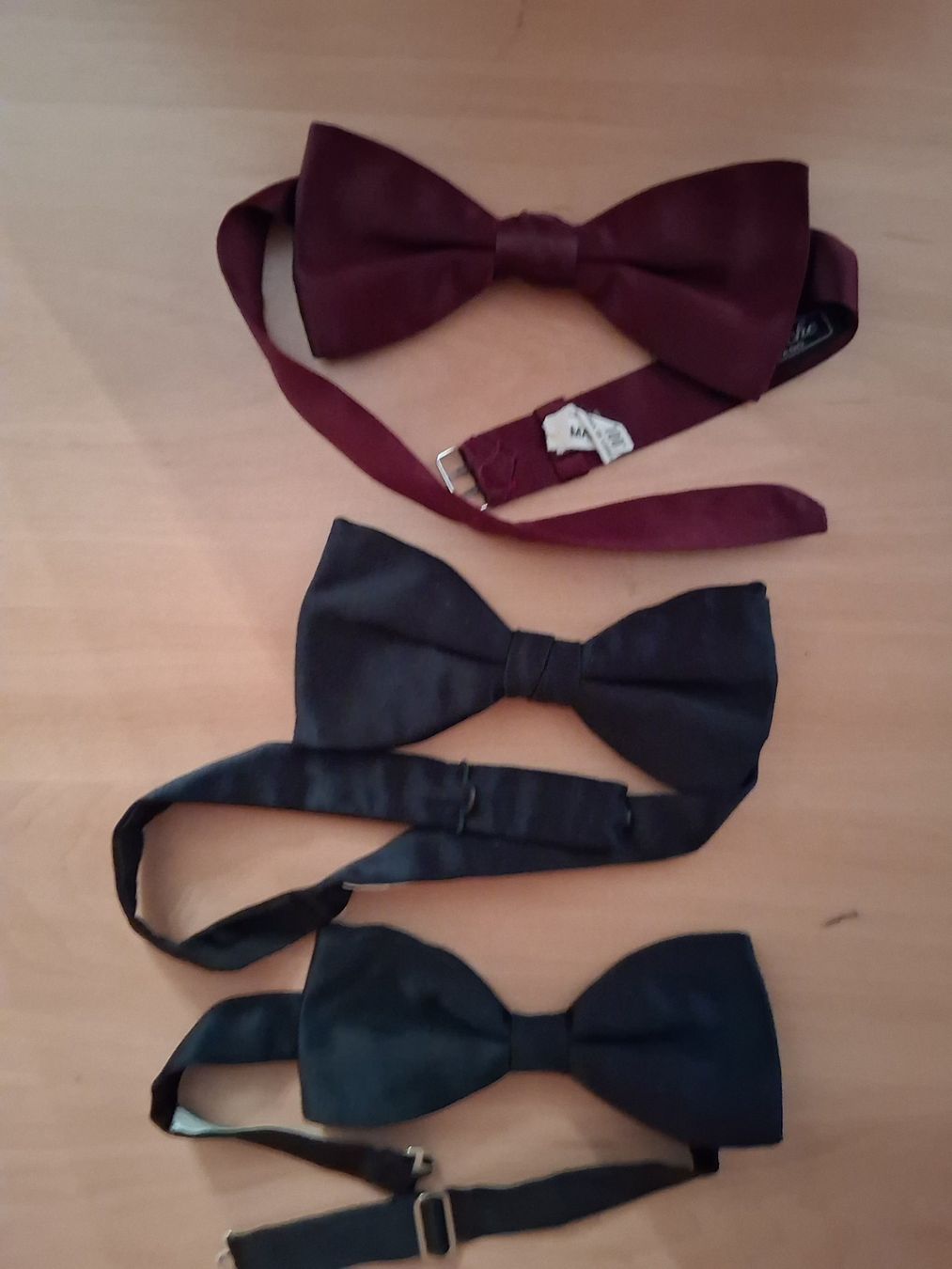 Papillon Cravatte: Papillon eleganti neri e bordeaux, pura seta. – Usato da Lugano venduto da pos_dg9p