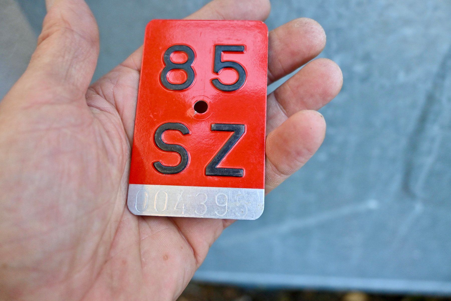 Schilder: Velonummer SZ von 1985 - Schwyz – Gebraucht aus Pfaffhausen von mono_rec 4