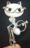 Brosche C-242 – Katze mit Brille Strass 3 x 6,5 cm