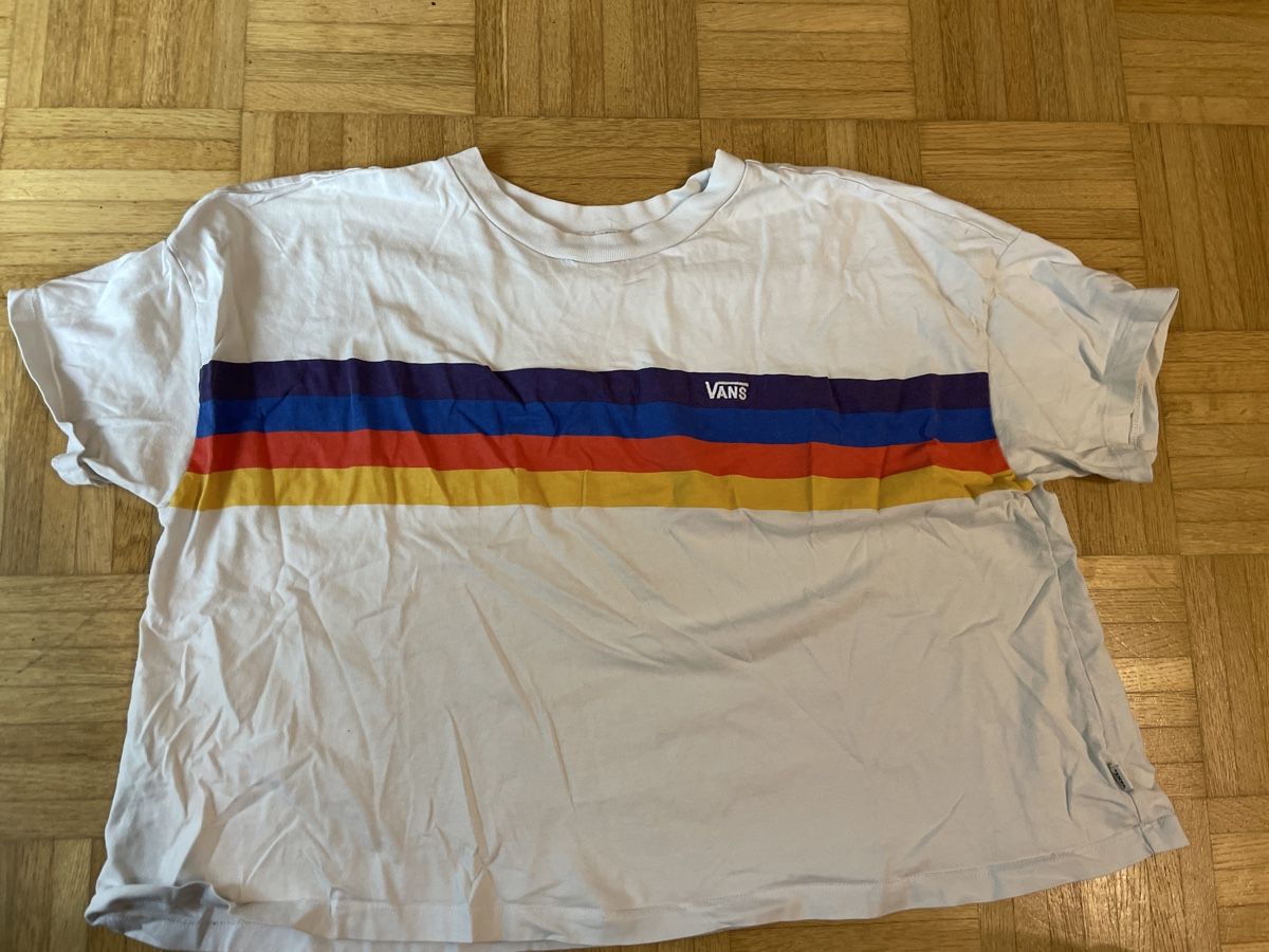 Vans T-Shirts: Crop Top Vans T-Shirt Grösse M – Gebraucht aus Winterthur von mamba2021 1