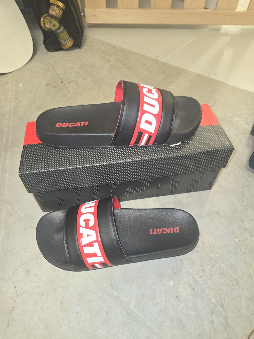 Scarpe da uomo: Ducati Hausschuhe/Finken – Nuovo e nell'imballaggio originale da Niederbipp venduto da Tiffany1771