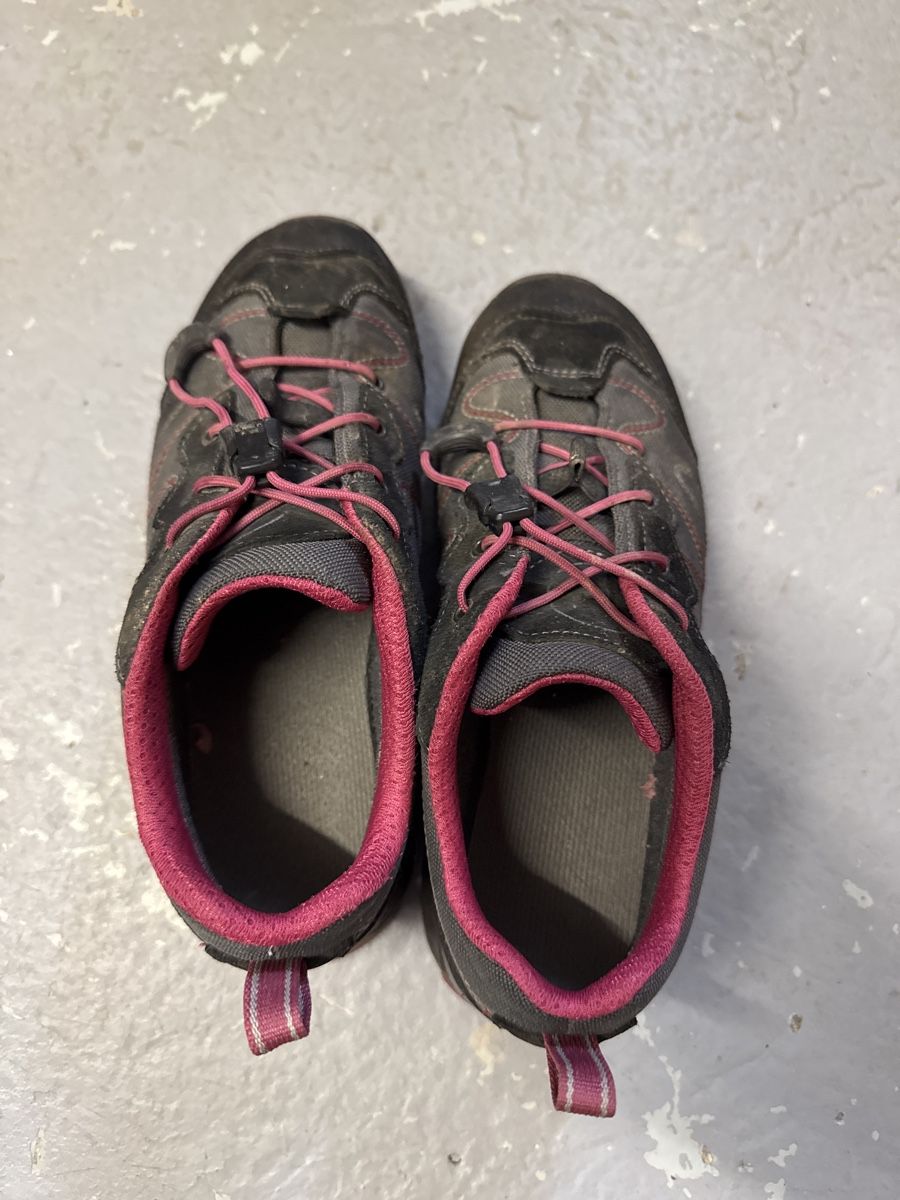 Chaussures filles: Wanderschuhe Mädchen N46 – D'occasion à Hägendorf par laumatt 2