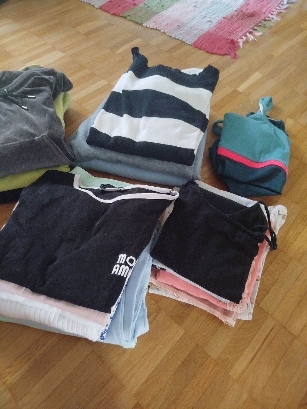 Lotti di vestiti: Kleiderpaket XS /S – Usato da Grellingen venduto da silberjunge 1