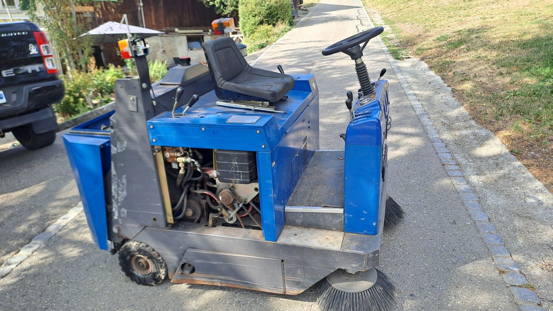Tutte le macchine: Wischmaschine, Hydrostat, Pulimat – Difettoso da Oberrohrdorf venduto da Steffzg 3