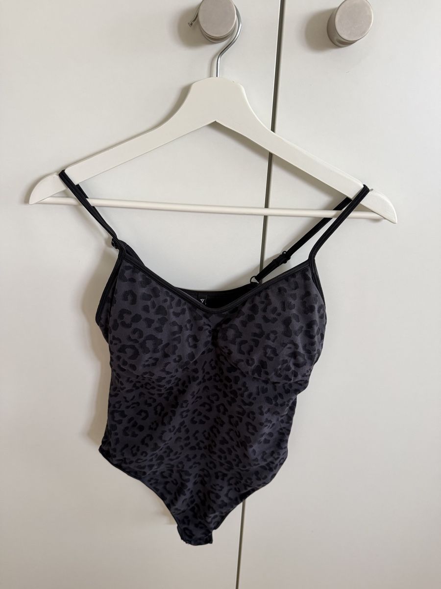 Teveo Top: Teveo Body Contrastline – Nuovo (secondo la descrizione) da Laufen venduto da mar_flh8