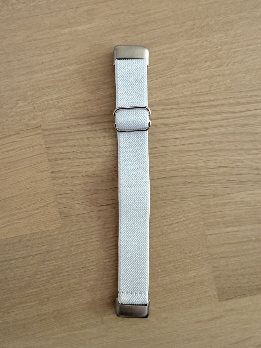 Fitbit Smartwatch: Weisses Stoffarmband FitBit Charge 6_Neu – Neu (gemäss Beschreibung) aus Affoltern am Albis von NickAnto