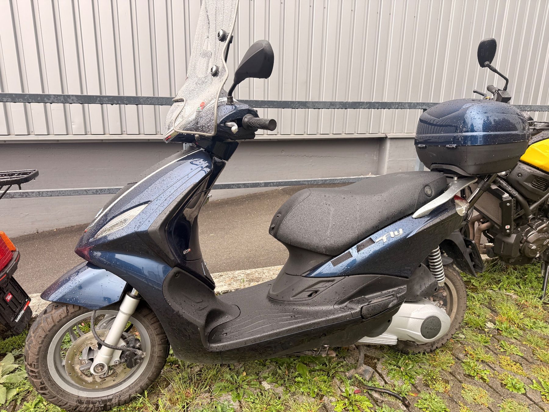 Piaggio Scooter: Piaggio Fly 125 – Usato da Kriens venduto da hostettlermotolu