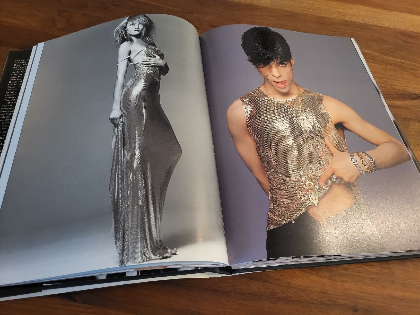 Libri: Gianni Versace Buch  – Nuovo (secondo la descrizione) da Fruthwilen venduto da Mostro-Medusa 3