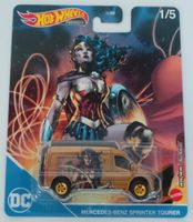 Hot Wheels Premium Mercedes Sprinter Wonder Woman DC!