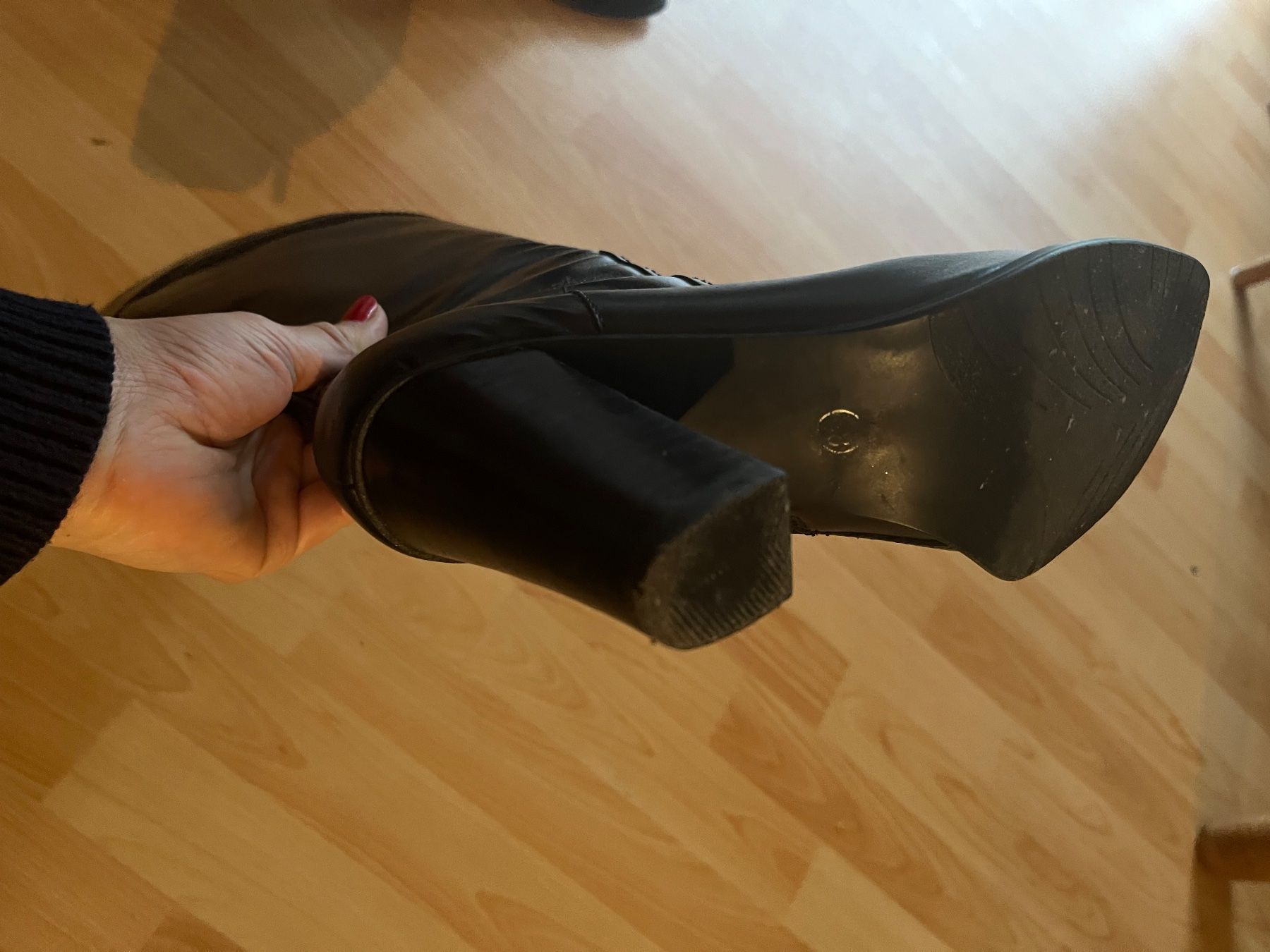 Scarpe da donna: Schwarze Lederstiefel Gr. 38 Bata – Usato da Zürich venduto da Carlo05101971 3