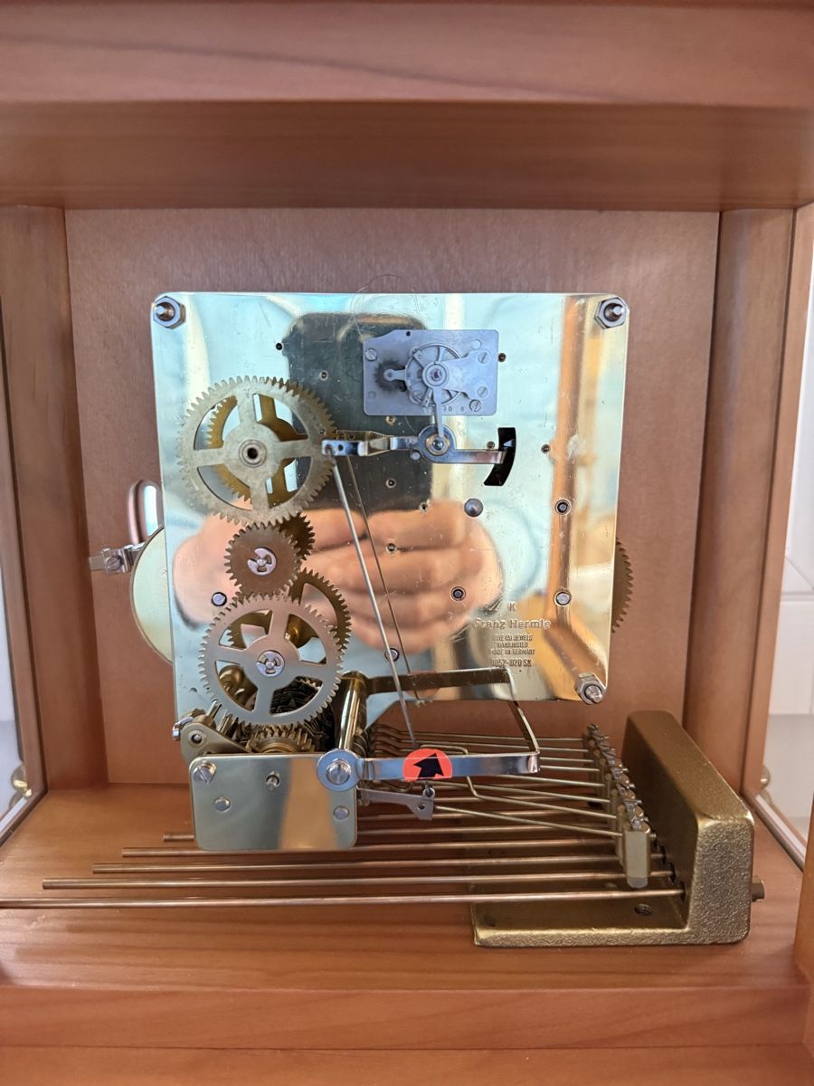 Stand- & Wanduhren: Franz Hermle Stiluhr, 1052-020 SK – Defekt aus Grafstal von cacau25 1