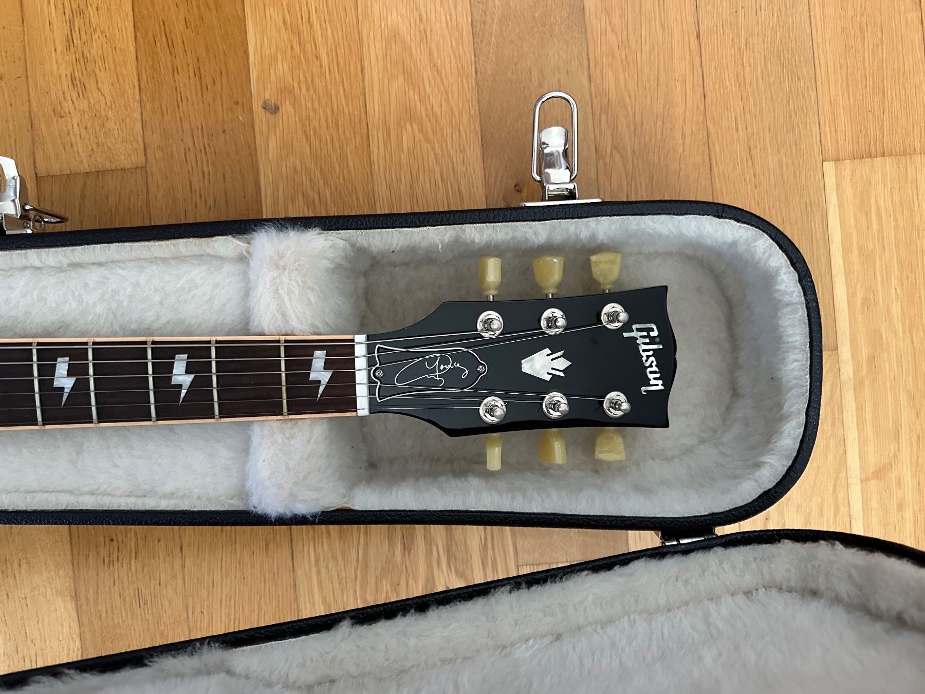 Gibson Strumenti musicali: Gibson SG Angus Young Signature – Usato da Basel venduto da M1ck 3