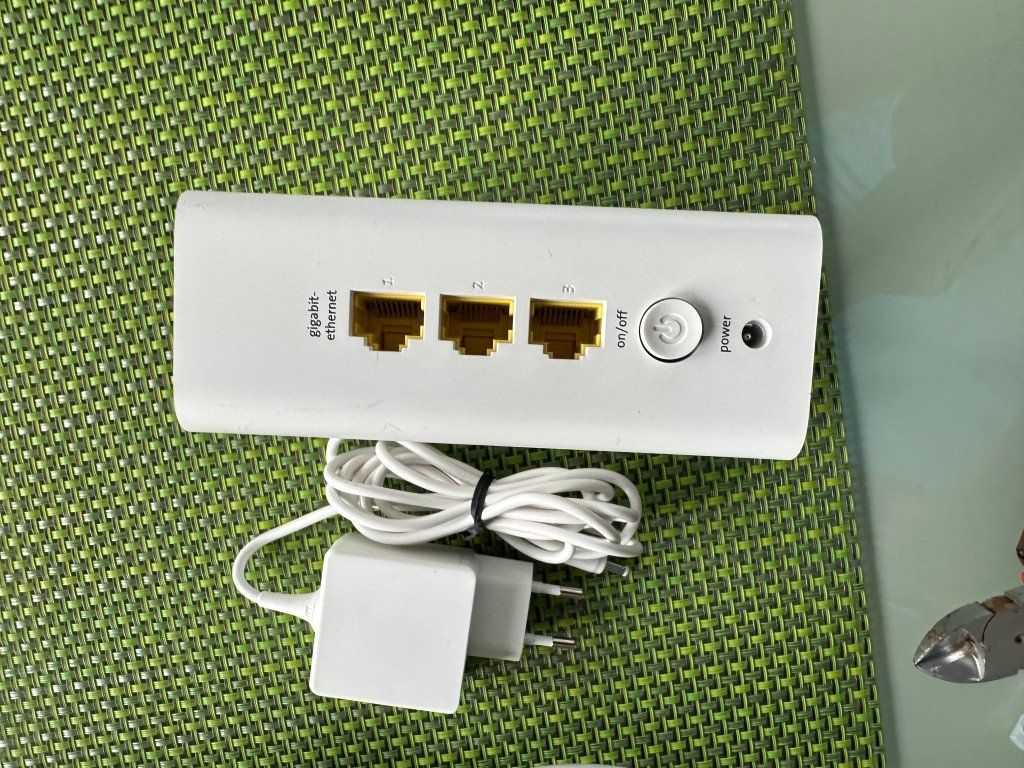 Swisscom WiFi: Swisscom WLAN Box AccessPoint Repeater – Usato da Brunnen venduto da 23068 1