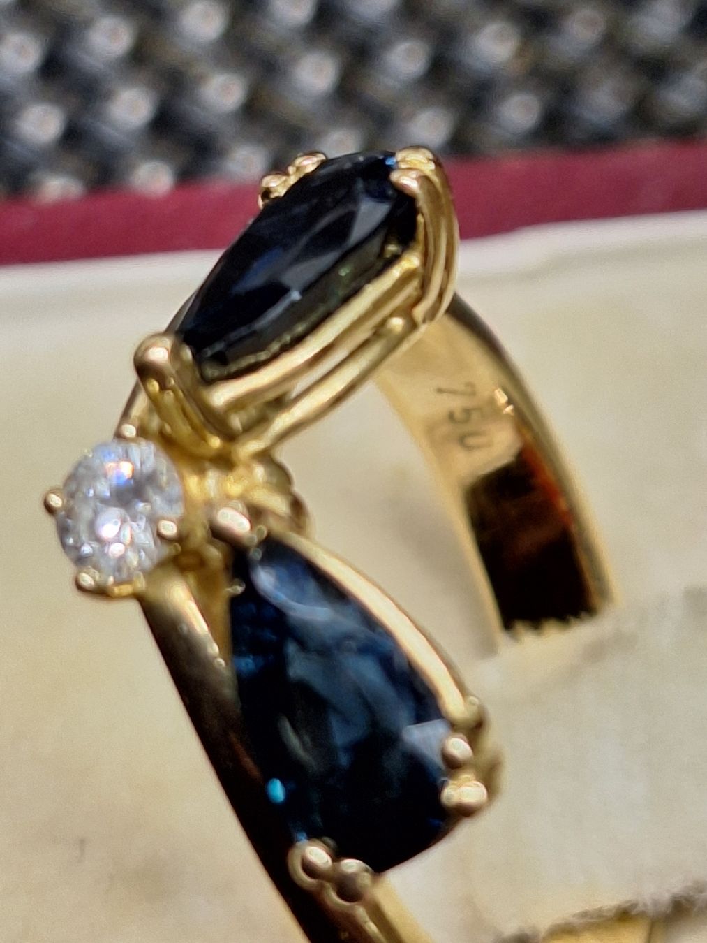 Ringe: Ring 750 GG. 2 Safire, Brillant – Neu und originalverpackt aus Rheinfelden von Cleopatra2000 3