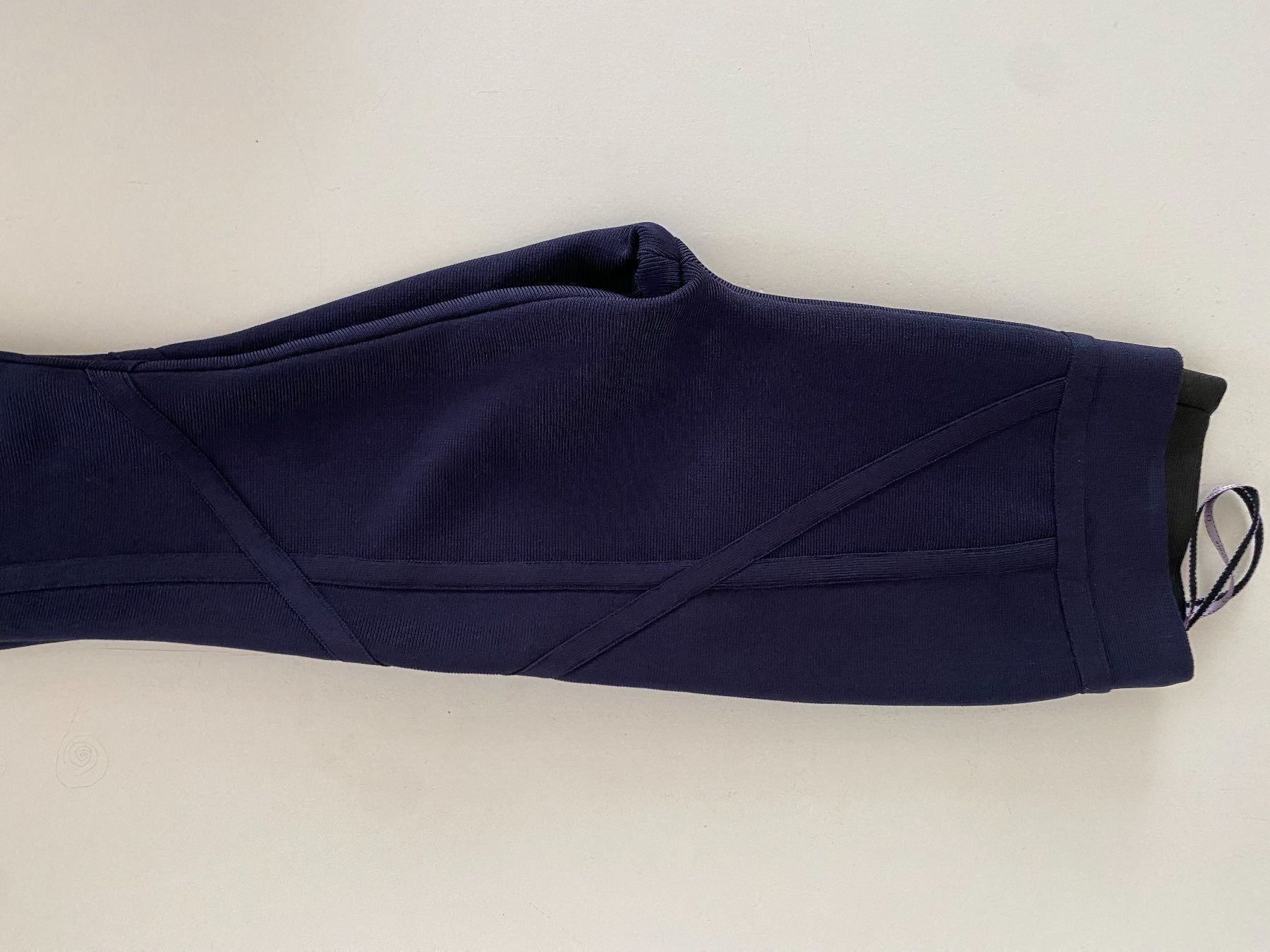 Pantalons: Herve Leger – Neuf (Voir description) à Uetikon am See par jan_bx6p