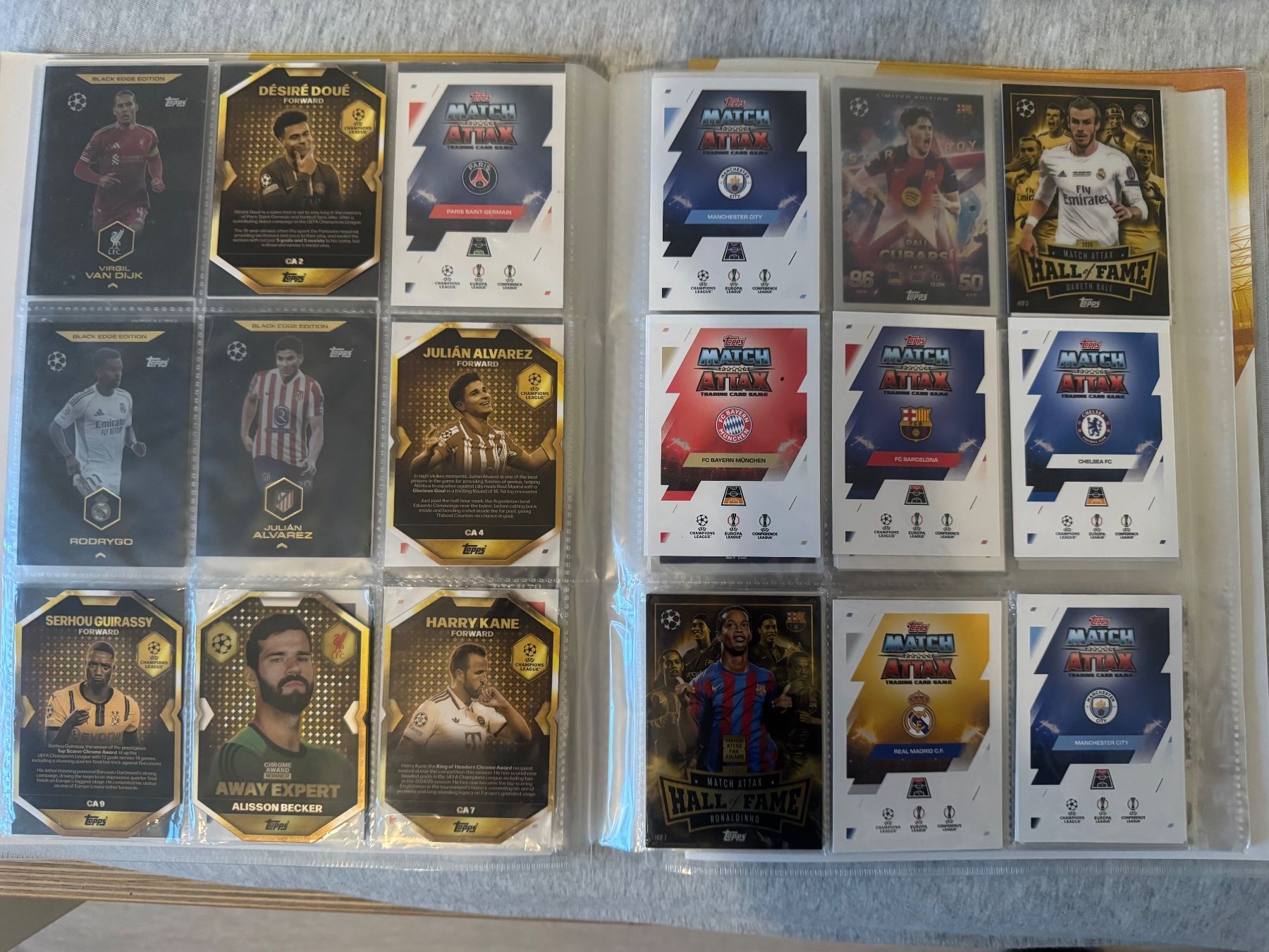 Topps Cartes à collectionner: 2 Bücher Match Attax 2025/26 (über 400 Karten) – D'occasion à Rorschach par Feiro 1