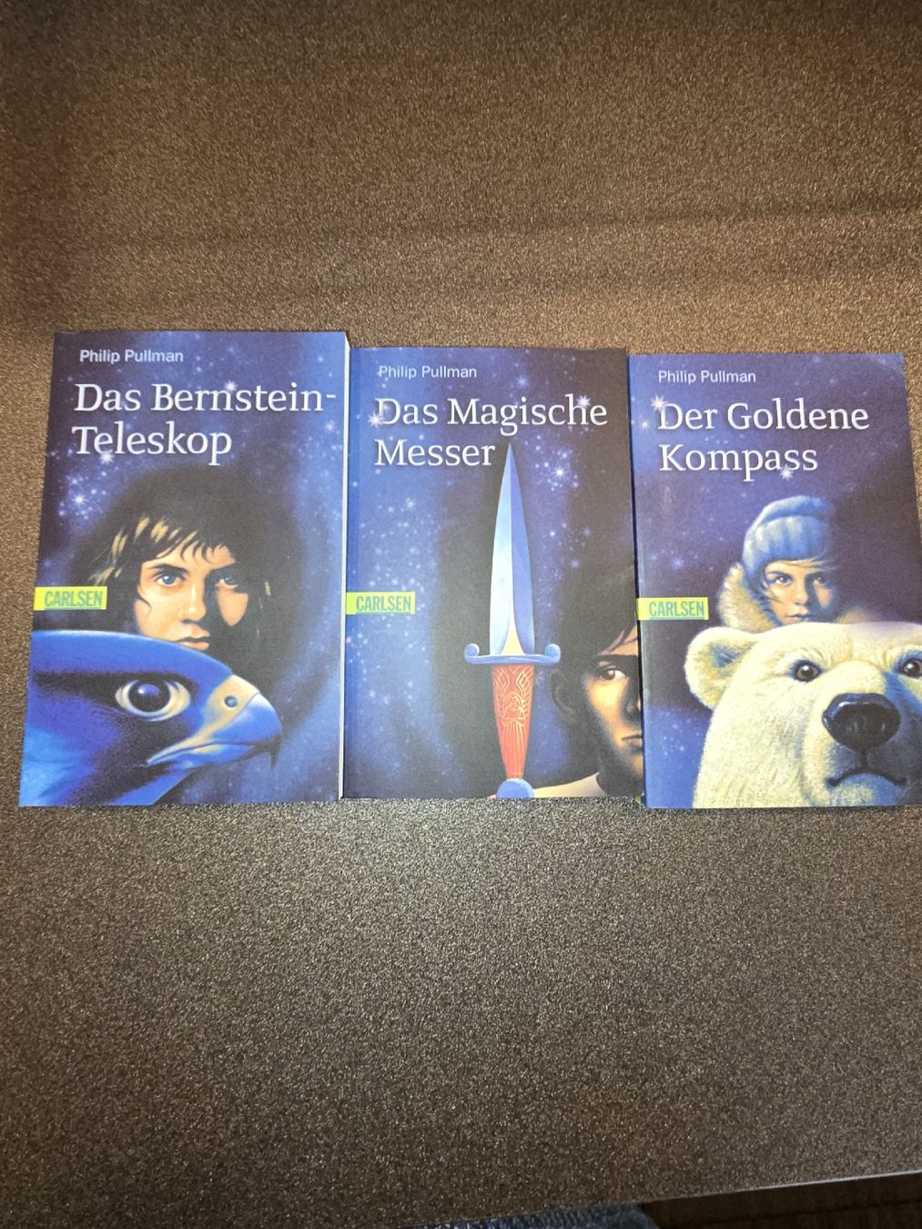 Libri: Philip Pullman's Goldener Kompass Trilogie 3er-Set – Usato da Morschach venduto da Monikawi 2
