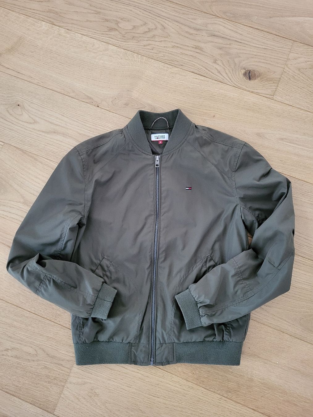 Tommy Hilfiger Jacken: Bomberjacke Thommy Hilfiger – Gebraucht aus Haslen GL von cor_2hlv
