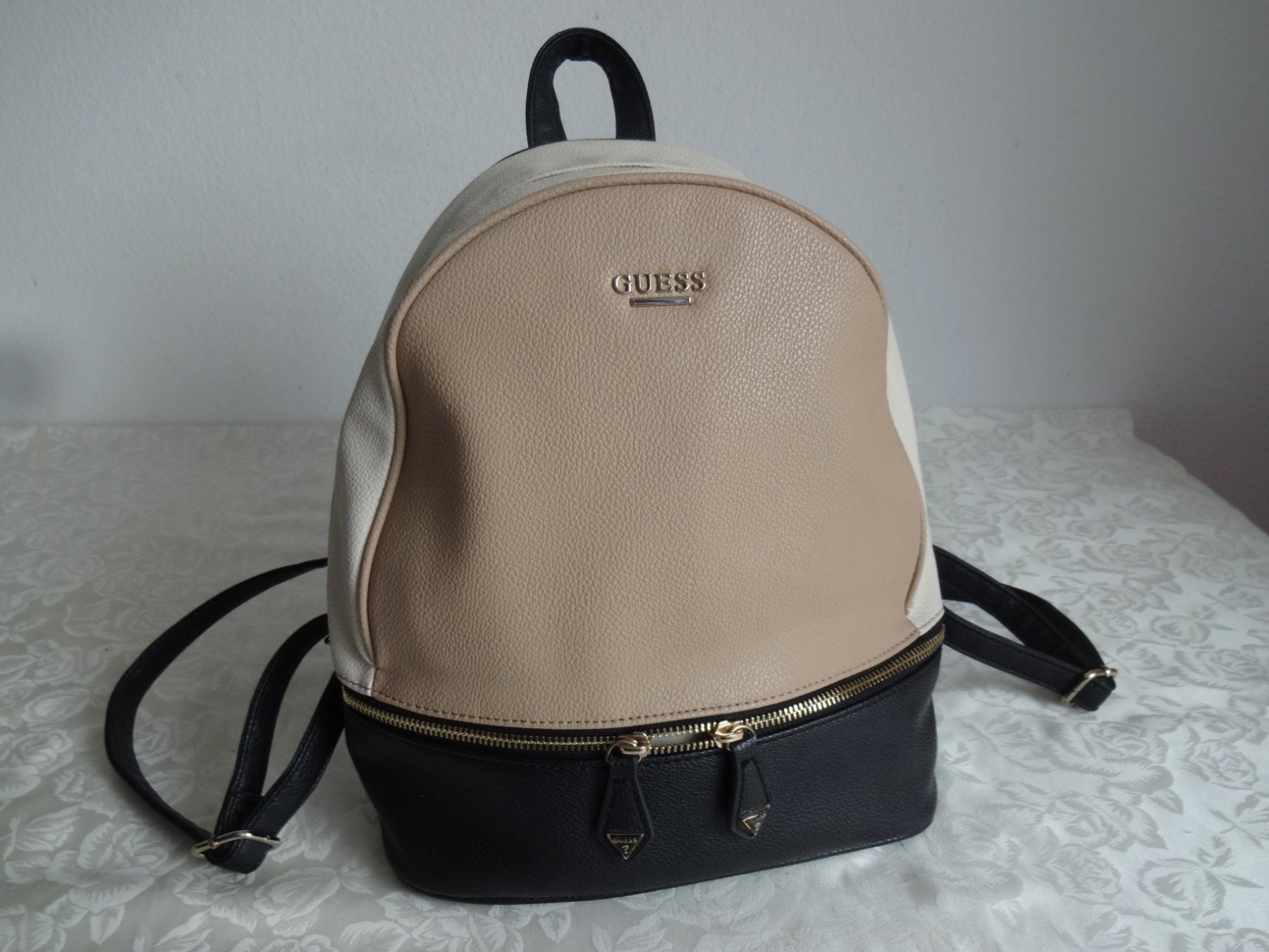 Guess Zaini: "" GUESS "" Rucksack – Nuovo (secondo la descrizione) da Frauenfeld venduto da Riaa 1