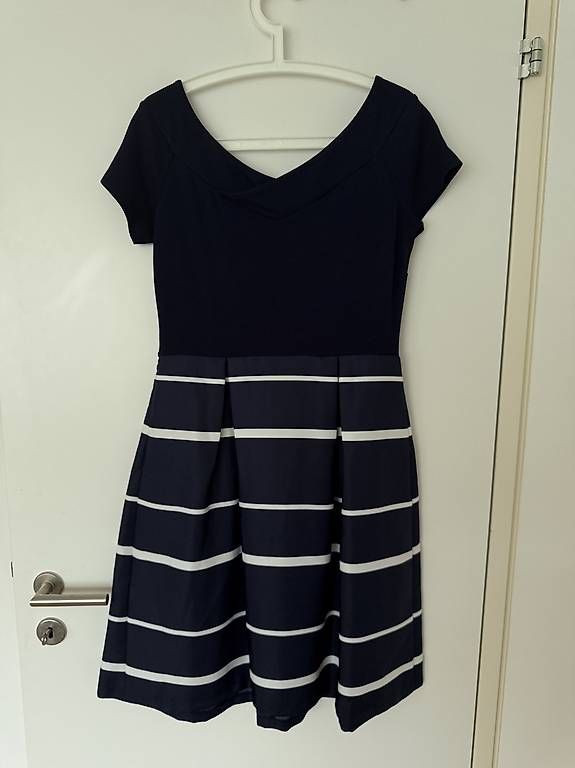 Vestiti: Kleid  – Usato da Wettingen venduto da tur_2nqw 1
