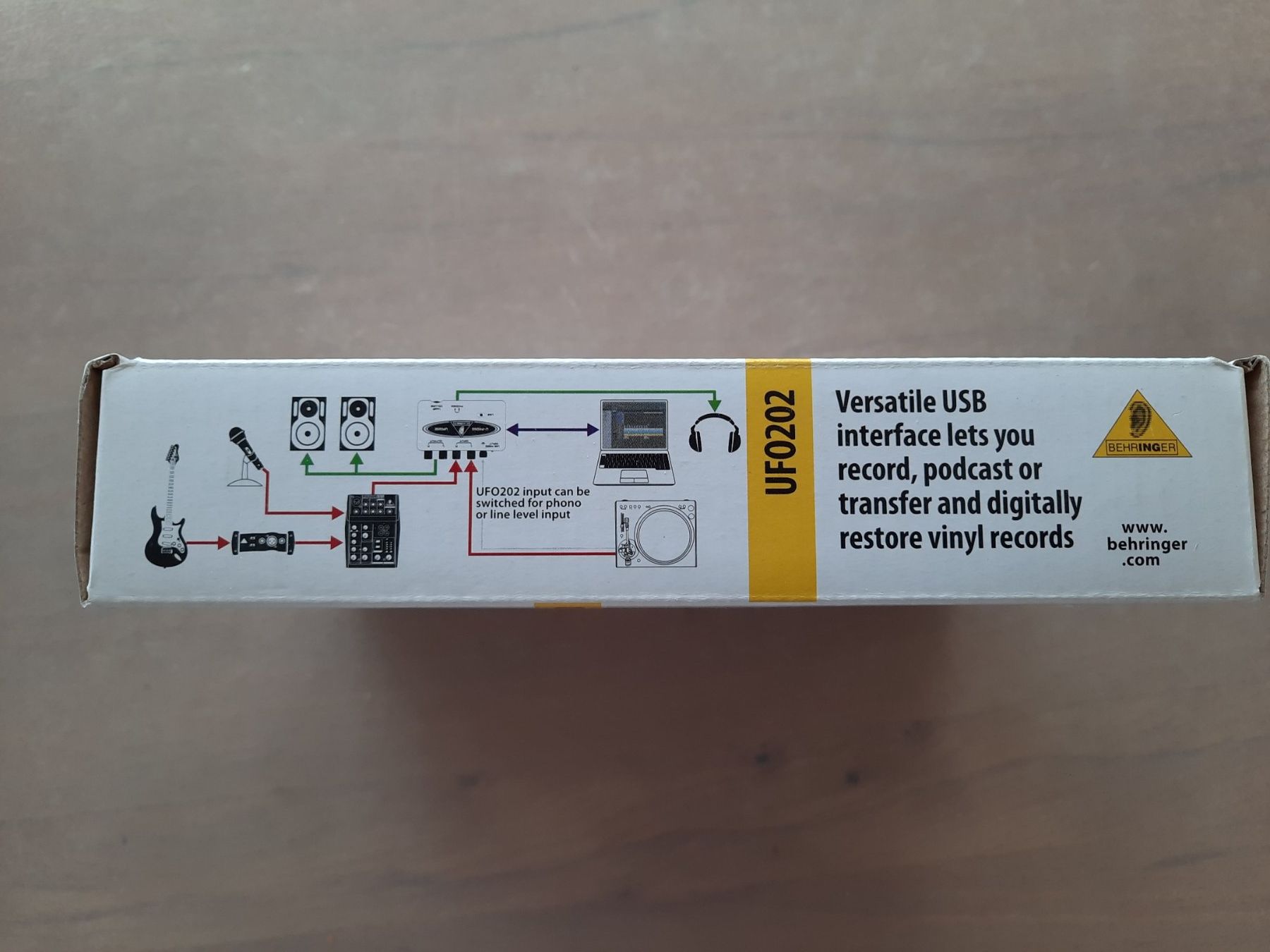 Behringer Konverter: Behringer U-PHONO UFO202 USB-Audio-Interface – Neu – Neu und originalverpackt aus Le Mont Pelerin von riri230 3