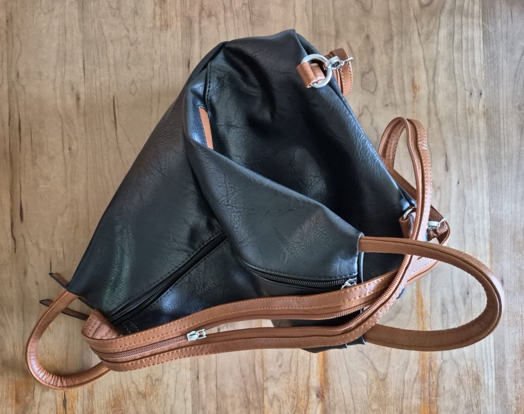 Zaini: Kunstlederrucksack für Damen – Nuovo (secondo la descrizione) da Bern venduto da mdj_xm8z 4