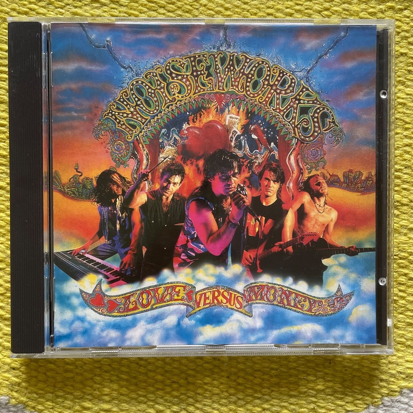 CDs: NOISEWORKS-LOVE VERSUS MONEY – D'occasion à Rorschacherberg par CD-Roli