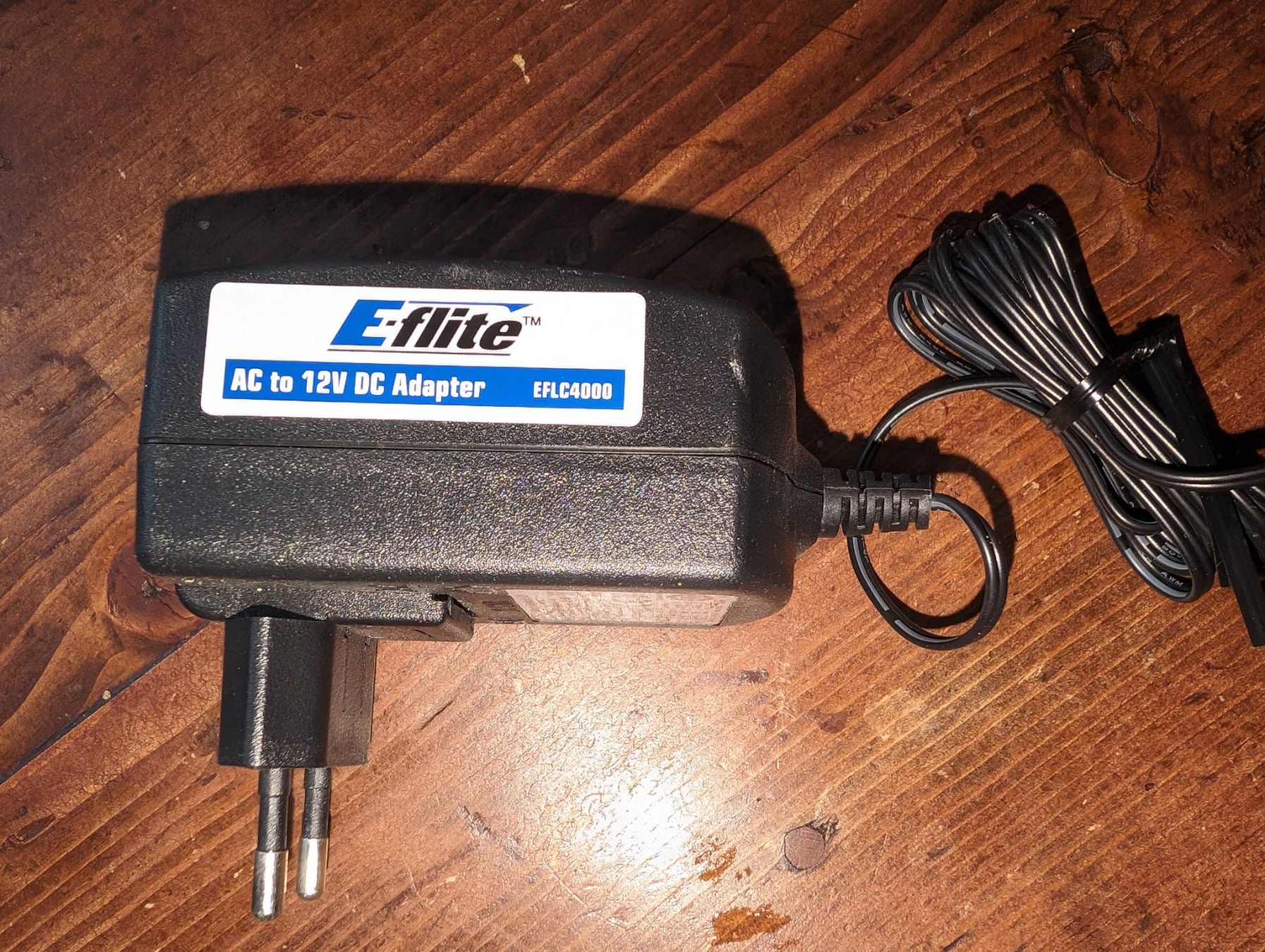 E-Flite Batterie, Caricabatterie & Alimentatori: Ladegerät Balancer 1.8A 3S 11.1V LiPo - E-Flite EFLC3115 – Usato da Winterthur venduto da Miwok 3