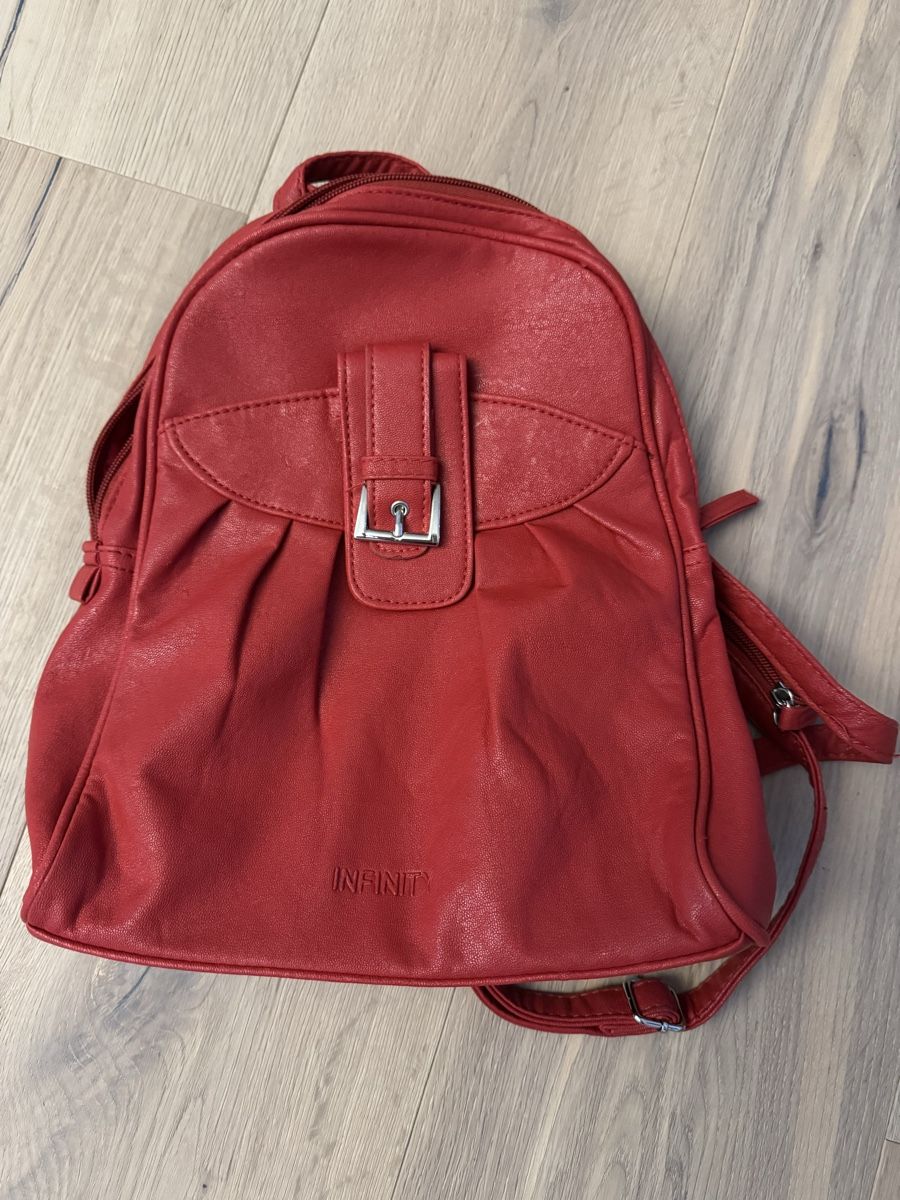 Zaini: Schöner roter Rucksack / Tasche – Usato da Oberentfelden venduto da Judyku
