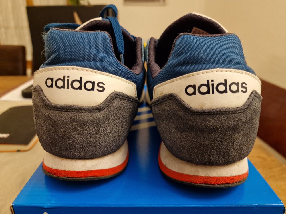 Adidas 8K F34477 43.5 bleu Kaufen auf Ricardo