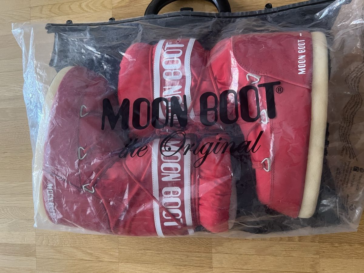 Moon Boot Scarpe da uomo: Moon Boot Nylon Rot Grösse 31/34 NEU – Nuovo (secondo la descrizione) da Muttenz venduto da saniye85