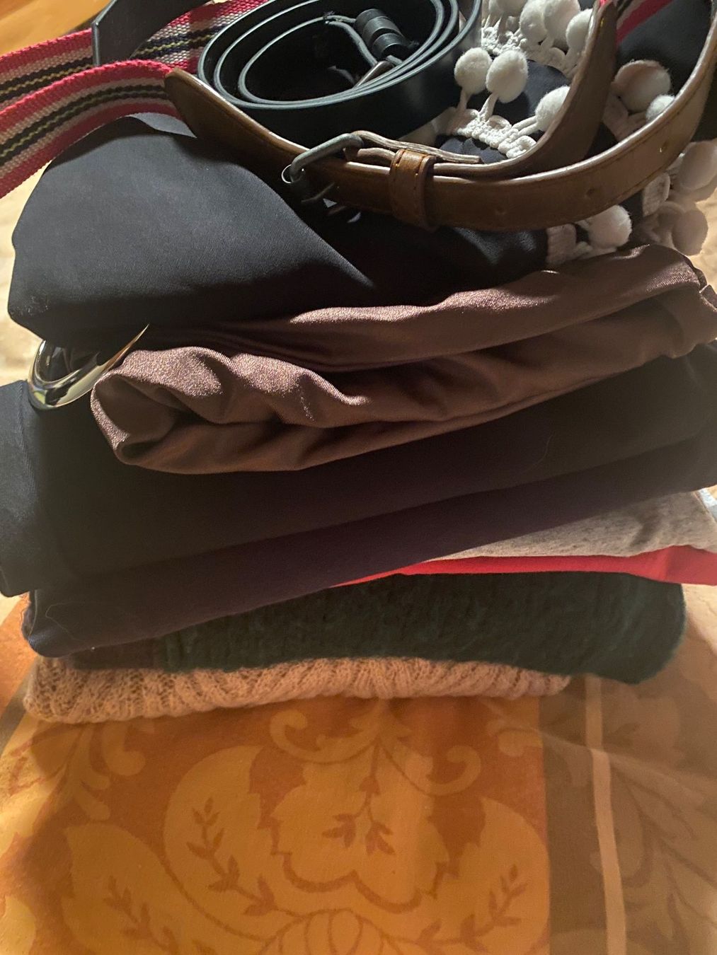 Lotti di vestiti: Kleiderpaket Gr.34-36. – Usato da Bösingen venduto da Trigusik 1