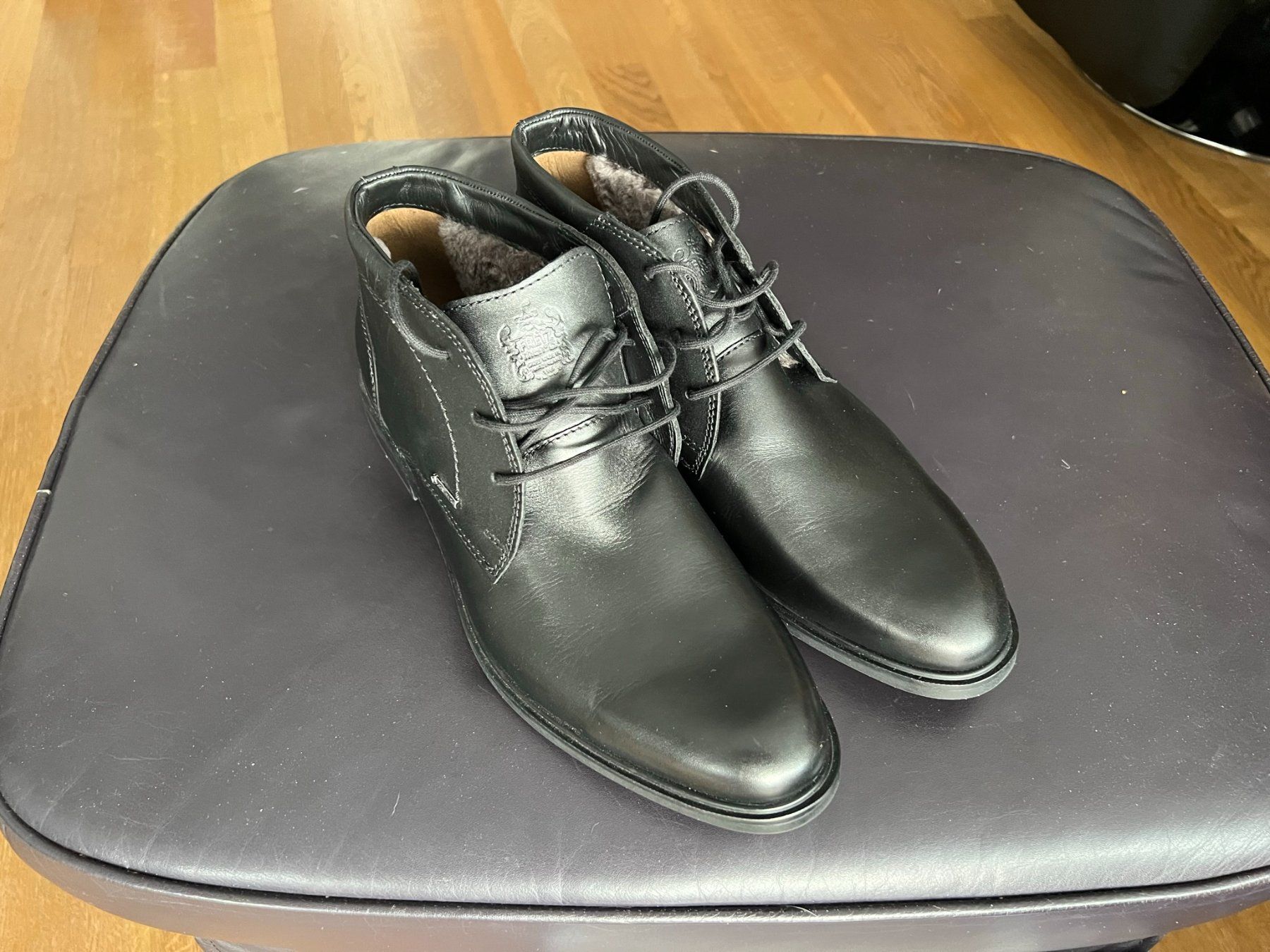 Herrenschuhe: Fretzmen Lammfellschuhe Gr.44.5 NEU – Neu und originalverpackt aus Reinach AG von innamac 8