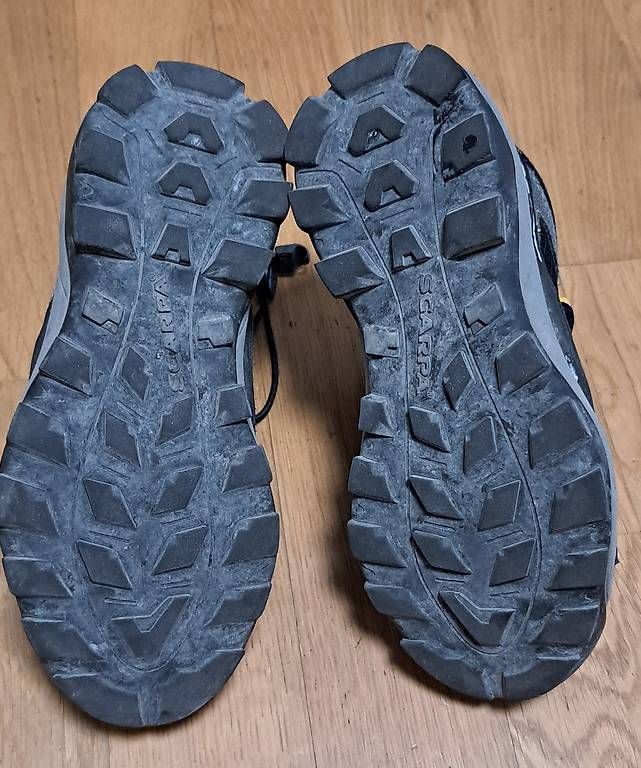 Scarpa Scarpe per ragazzi: Scarpa Wanderschuhe Kinder Gr 32 – Usato da Zuerich venduto da Wurstfach 2