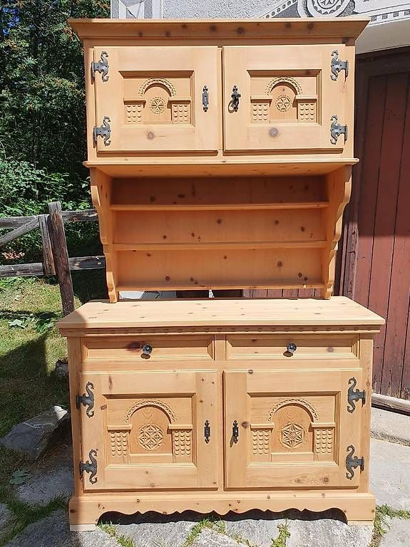 Commodes: Arve Zweiteiler - Kommode mit passendem Hängeschrank – Neuf (Voir description) à Widen par wash-board