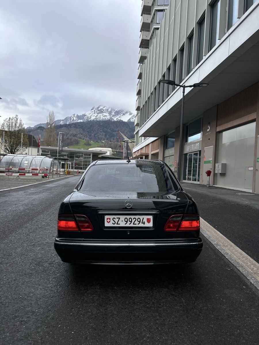 Mercedes-Benz Automobili: Mercedes E320 CDI W220 – Usato da Lachen SZ venduto da nk.sv 3