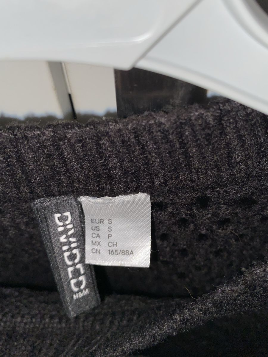 Maglioni & Felpe: Schwarzer Strickpullover von H&M – Usato da Basel venduto da Nina_777 1