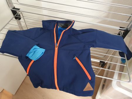 schöne Softshell jacke gr 104 von H&M