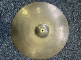 Zildjian Avedis 60“ Ride by Alexino Cymbals.