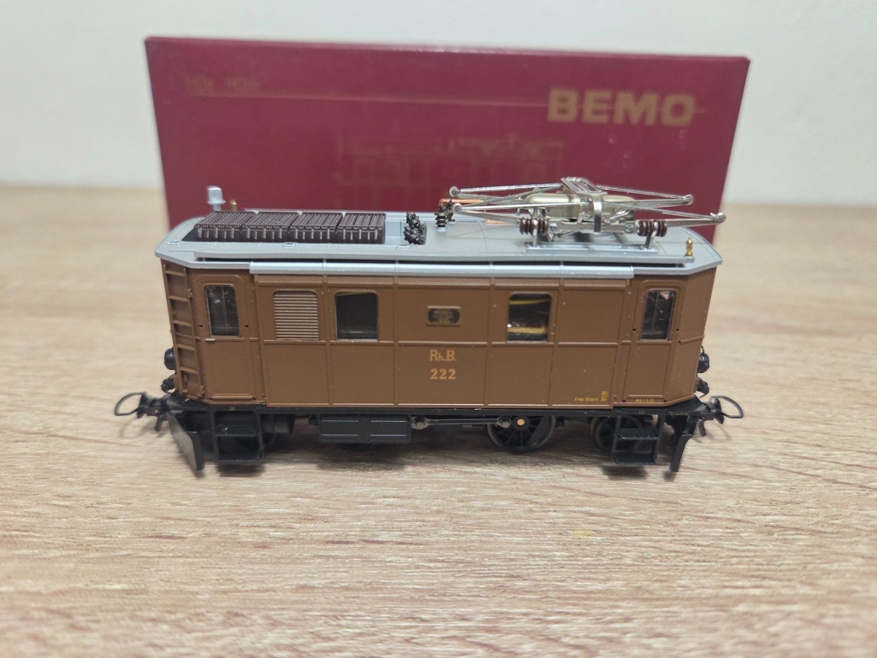 Bemo Modellini di ferrovie: Bemo 1056 122 E-Lok Ge 2/4 RhB Digital H0e – Usato da St-Aubin-Sauges venduto da Lo_Go 1