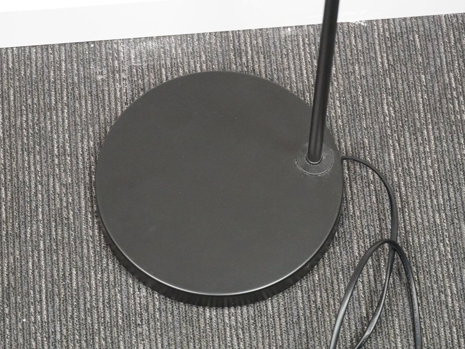 Lampade: Näve Modo (Stehlampe) – Usato da Rüti ZH venduto da Restwert_Rueti_ZH 2